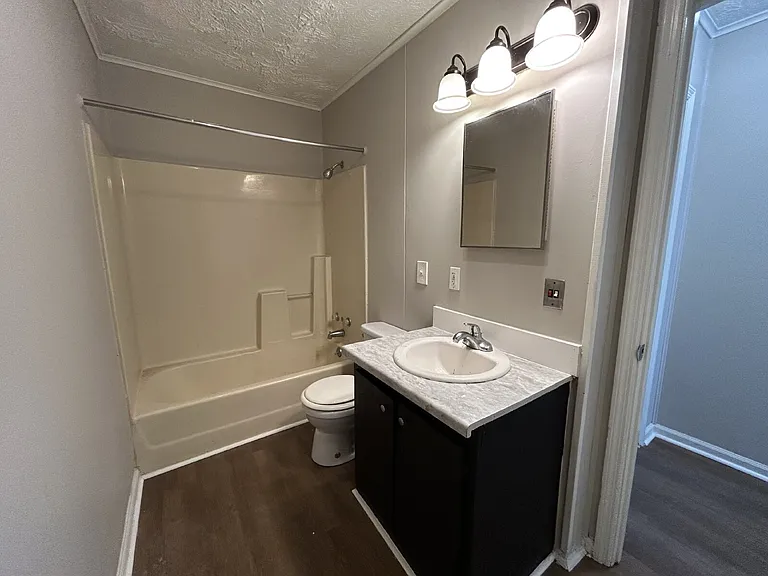 101 Edelle Osgood Ave E — Photo 5