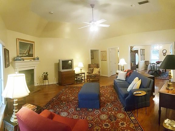 2nd image of 2565 Scenic Lake Dr