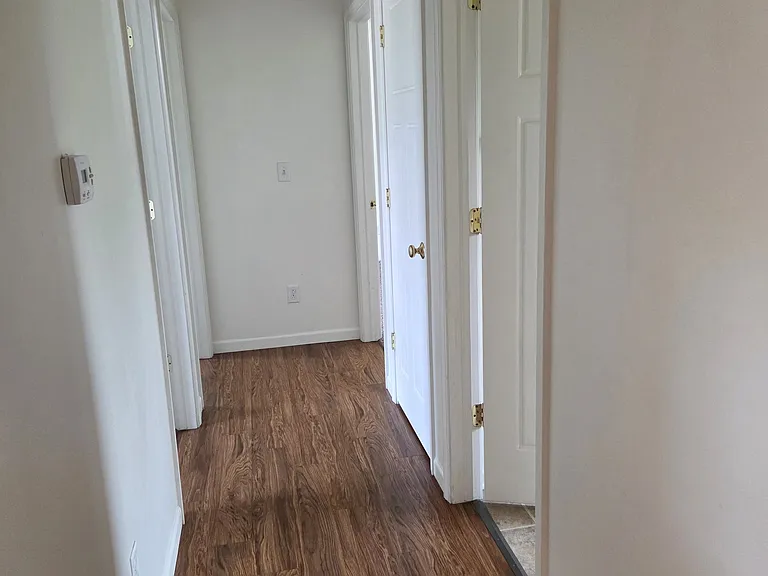 687 Camp St — Photo 15