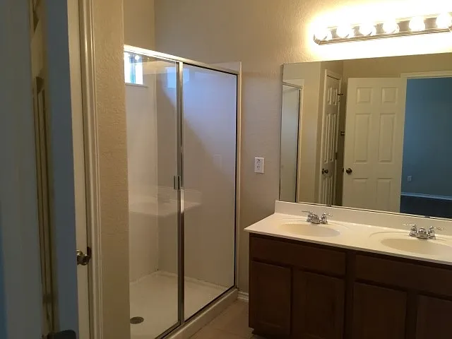 736 Fountain Gate — Photo 8