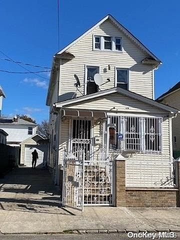 1st image of 140-49 160th Street