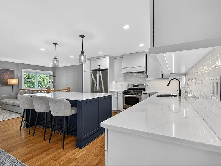9810 Meadow Valley Dr — Photo 19