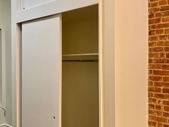 5th image of 209 W 80th St APT 1C