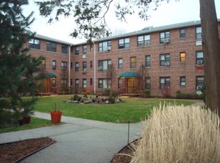 320 Atlantic Ave. #D15, Lynbrook, NY 11563