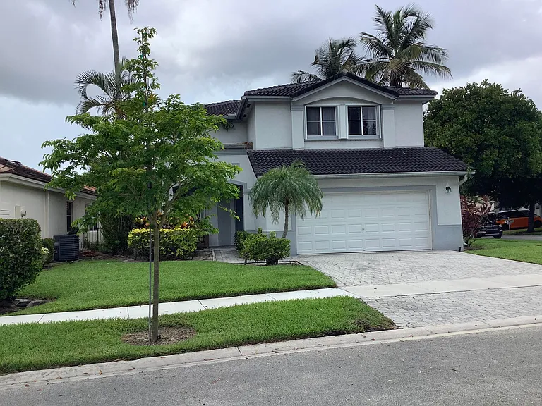 7330 NW 1st Pl — Photo 26