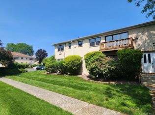 196 Sneden Pl W #196, Spring Valley, NY 10977