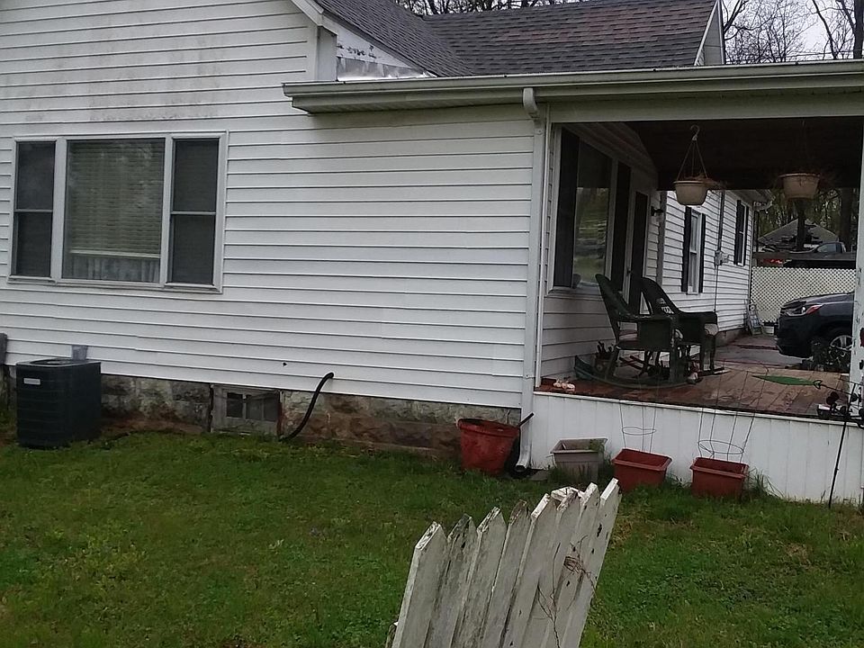 223 Hickory St, Galatia, IL 62935 Zillow