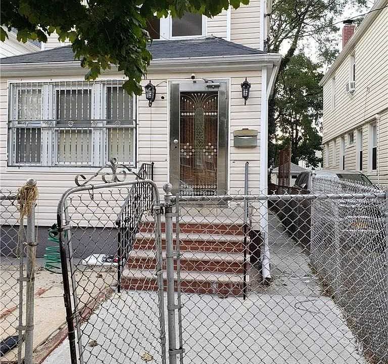 1st image of 10916 Pinegrove St