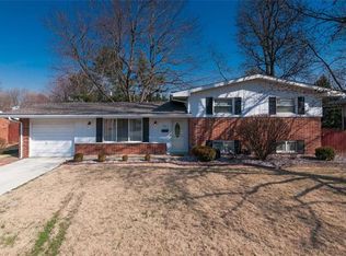 221 Dorchester Dr, Belleville, IL