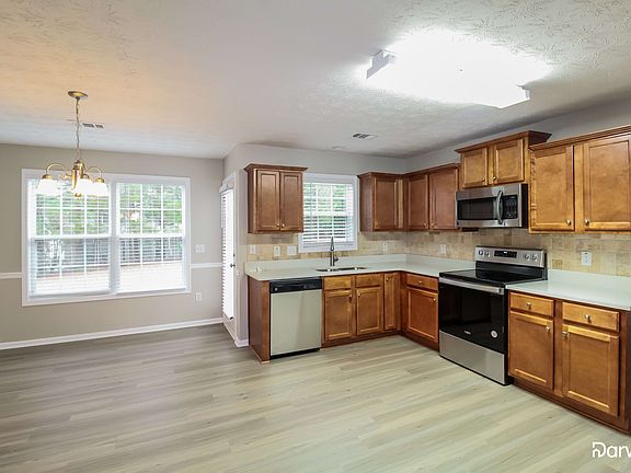 4th image of 3847 Valley Bluff Ln