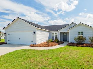 146 Cypress St, Ray City, GA 31645