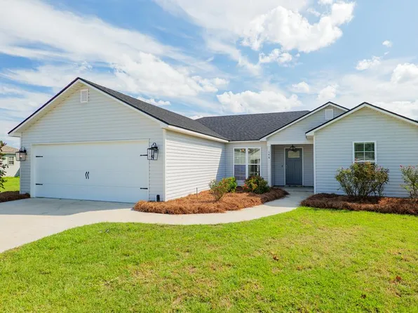 146 Cypress St, Ray City, GA 31645