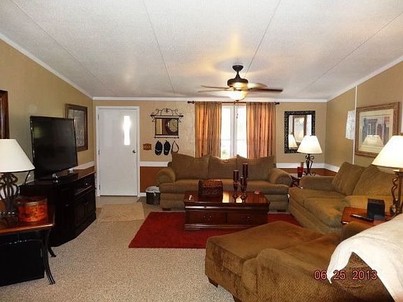 3rd image of 23018 Woodbine St