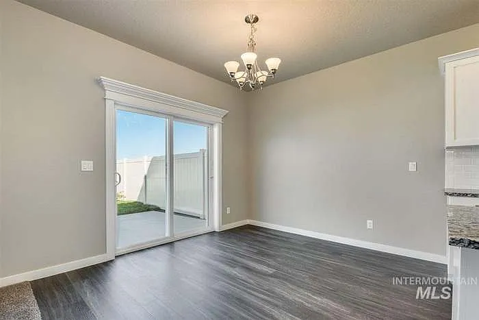 3131 N Chianti Ave — Photo 7