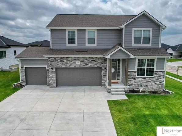 7501 Aero Dr, Lincoln, NE 68516