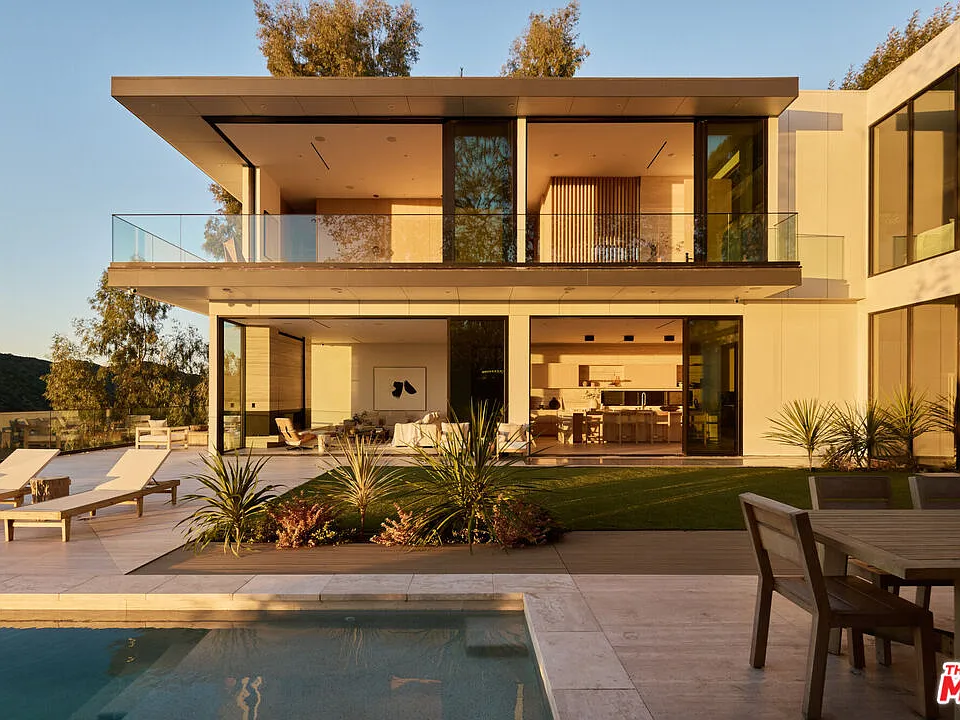1149 Linda Flora Dr