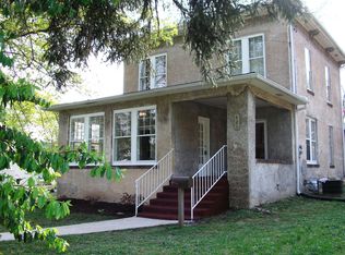 421 S 5th St, Greenville, IL 62246