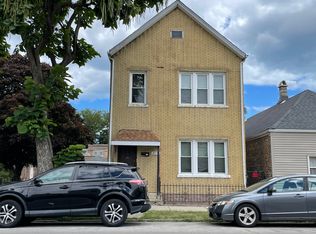 2877 S Throop St #2F, Chicago, IL 60608