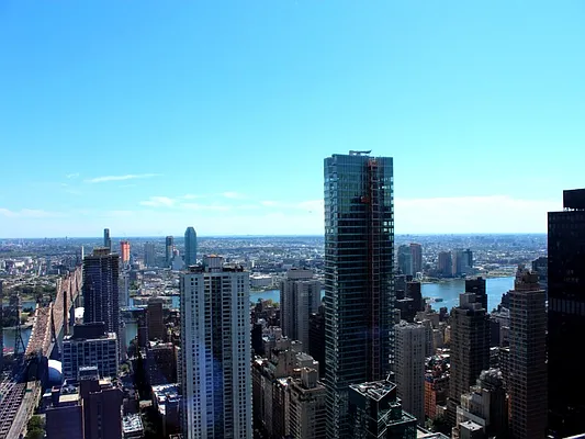 Rented by Sotheby's International Realty | media 37