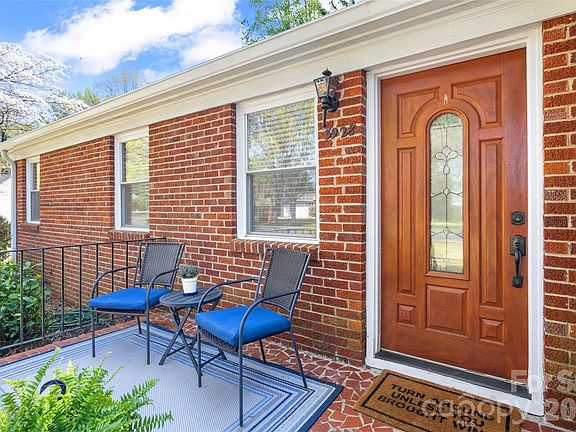 3rd image of 3928 Langhorne Ave