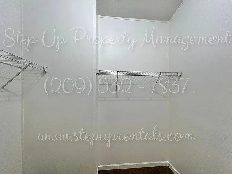 23495 Kreitzer Way — Photo 24