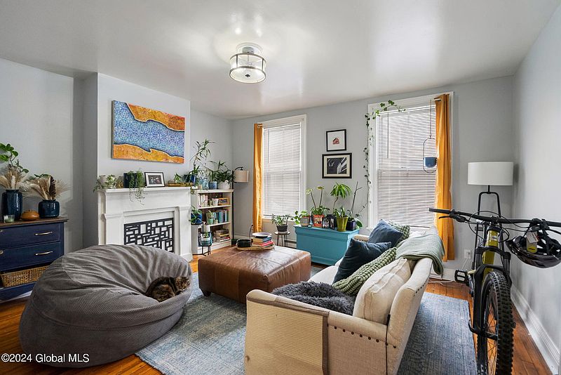 3rd image of 141 Jefferson Street