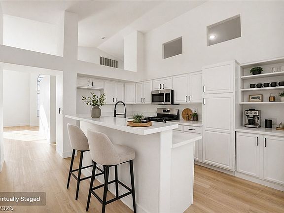 3rd image of 9016 Gabro Ln