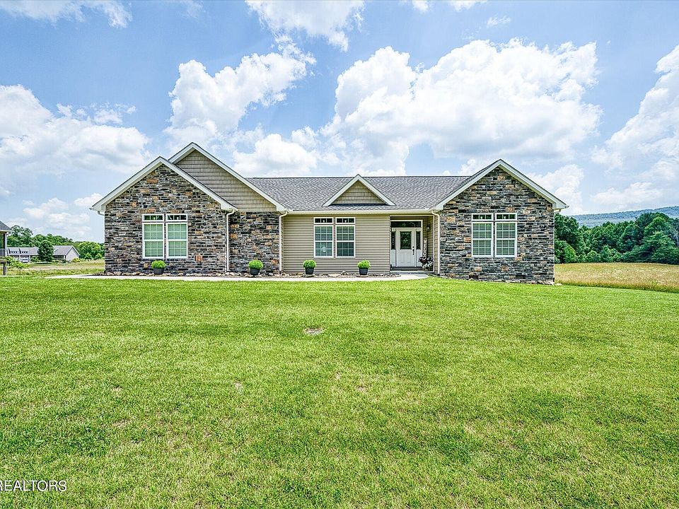 1st image of 233 Marie Ln