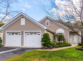 12 Greenways Ln, Lakewood, NJ 08701