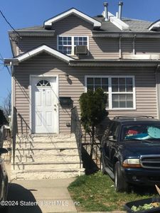 32 Barker St, Staten Island, NY, 10310