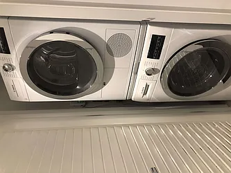 Rented by Gulia Wang, LREB