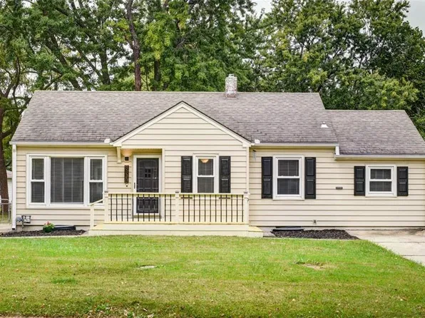 8338 Madison Ave, Kansas City, MO 64114