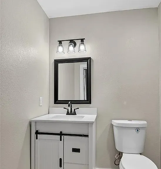 602 Cartwright St — Photo 8