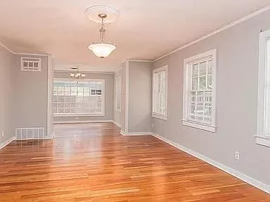 615 1st St S #HOUSE — Photo 2