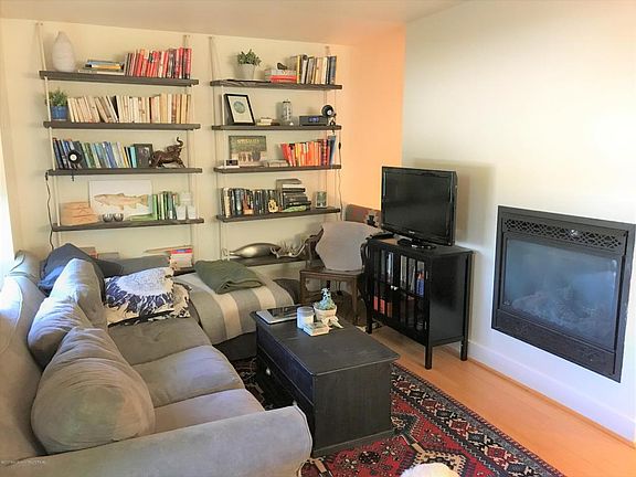 2nd image of 580 E Hall Ave
