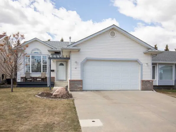 42 E Riviera Dr, Lacombe, AB T4L 2H7
