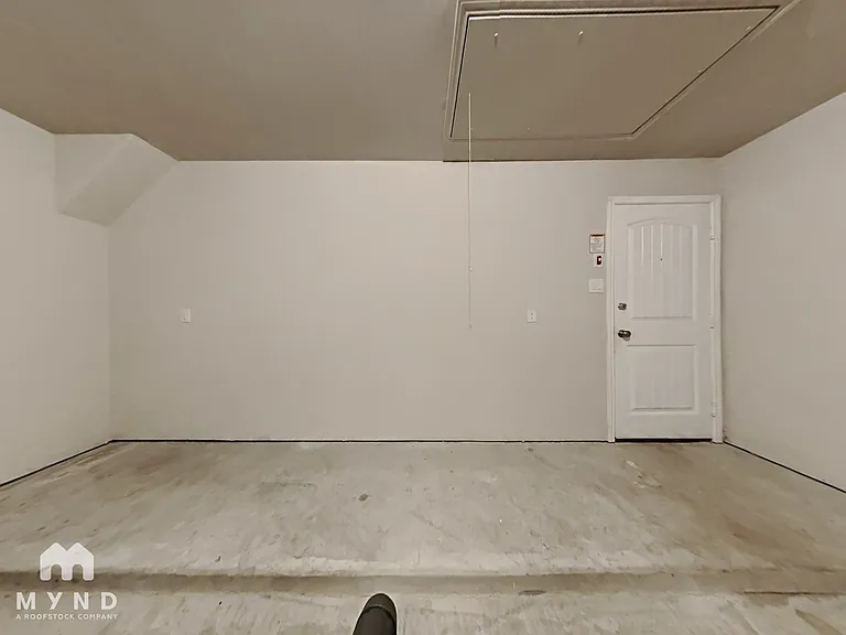 8111 Carillon Way — Photo 17