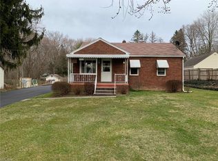 3265 Bears Den Rd, Youngstown, OH 44511