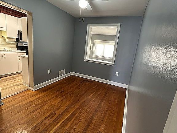 3rd image of 8333 Kavanagh Rd