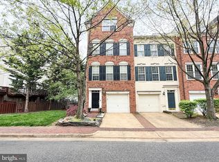 162 Barrett Pl #1, Alexandria, VA 22304