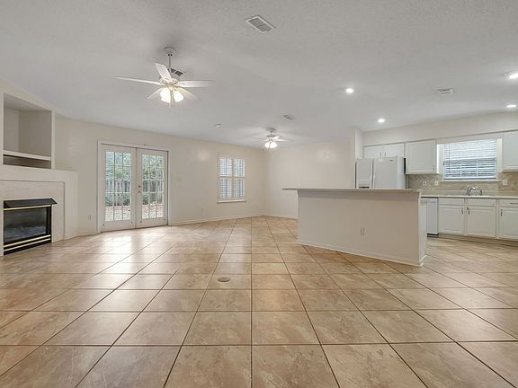 3rd image of 1375 Silver Moon Dr
