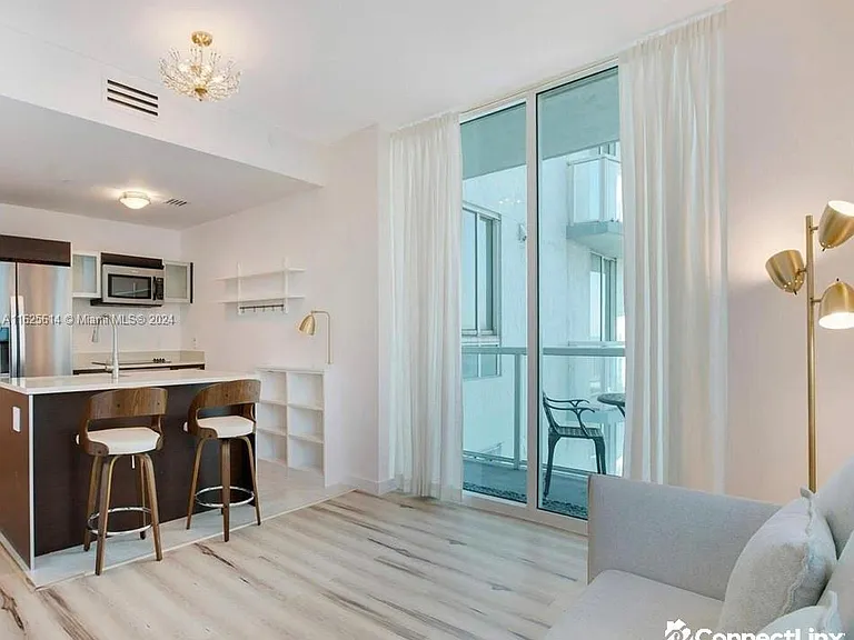1900 N Bayshore Dr #2403 — Photo 10