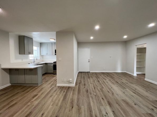 6938 Kester Ave #9