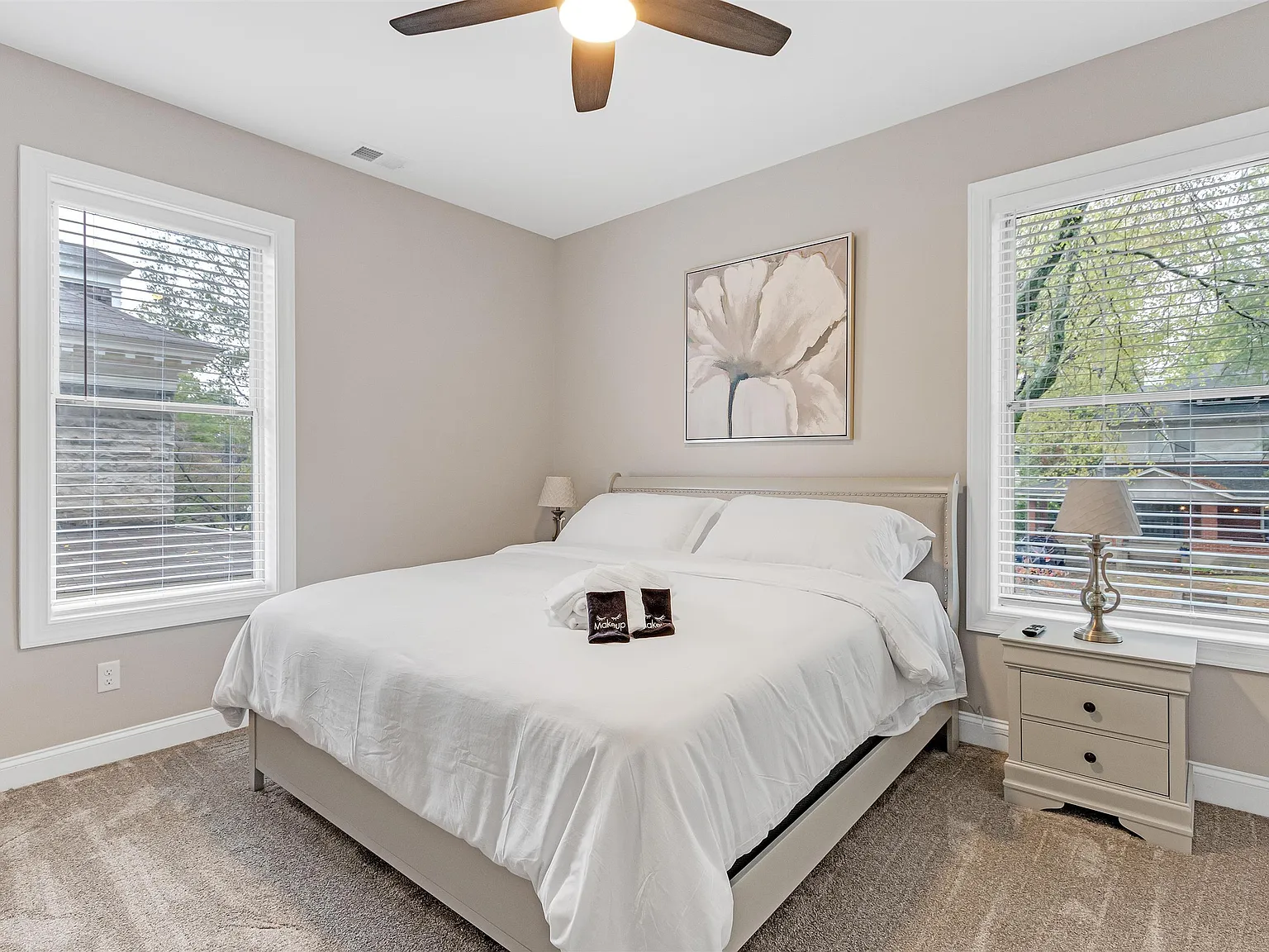 4 bed, 4.5 bath, 4000 sqft, $875 — Photo 1