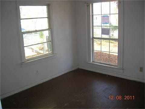 4th image of 1425 S Fitzhugh Ave