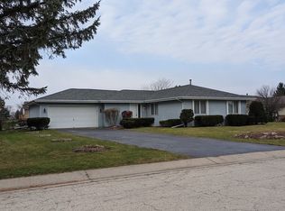6270 Tudor Ln, Loves Park, IL 61111