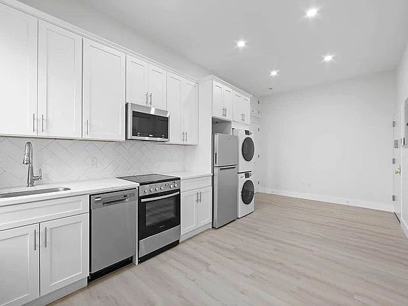 5th image of 70 E 10th St APT 3F