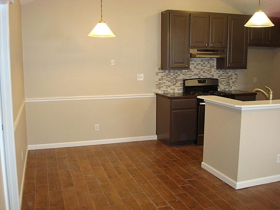 4th image of 16115 Fitchburg Cir