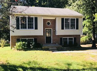 10909 Peach Tree Dr, Fredericksburg, VA 22407