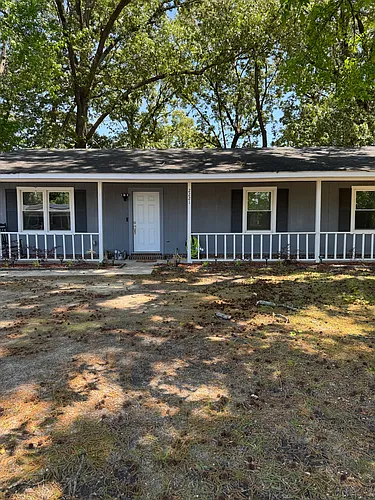 2221 Tolgate Rd Photo 1